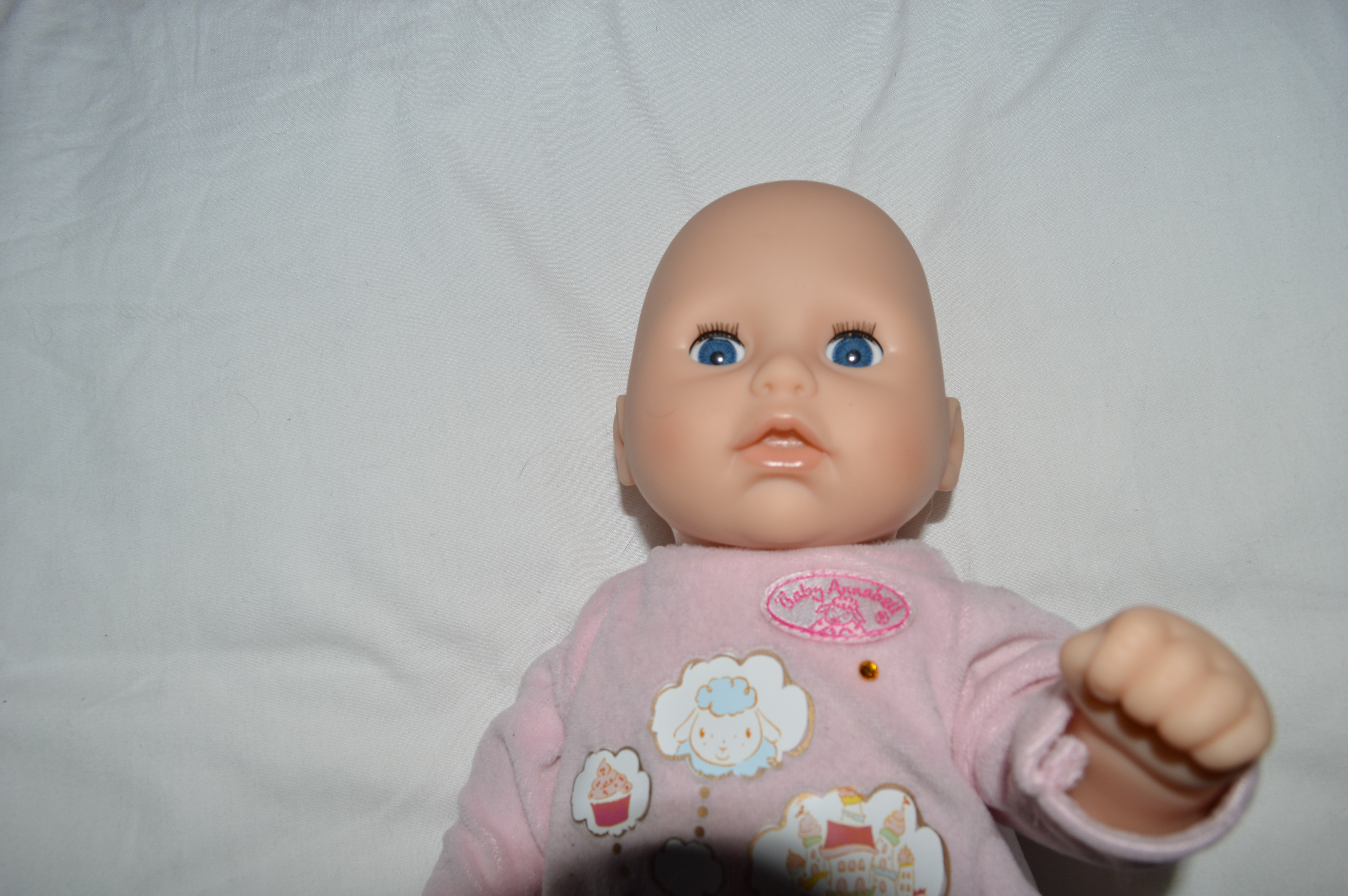 doll that moves eyes