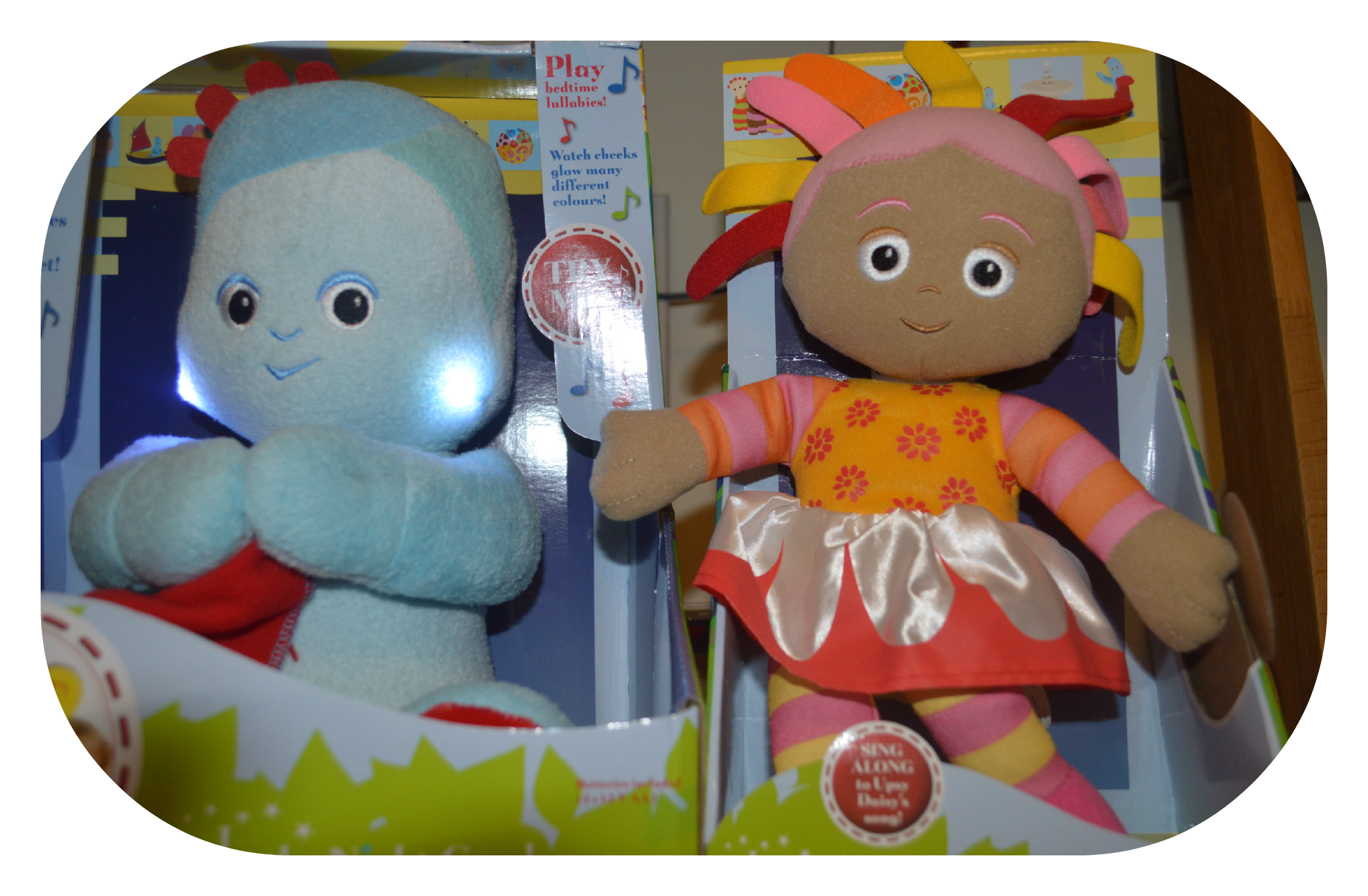 IN THE NIGHT GARDEN TALKING SOFTIE PLUSH IGGLE PIGGLE OR UPSY DAISY NEW 