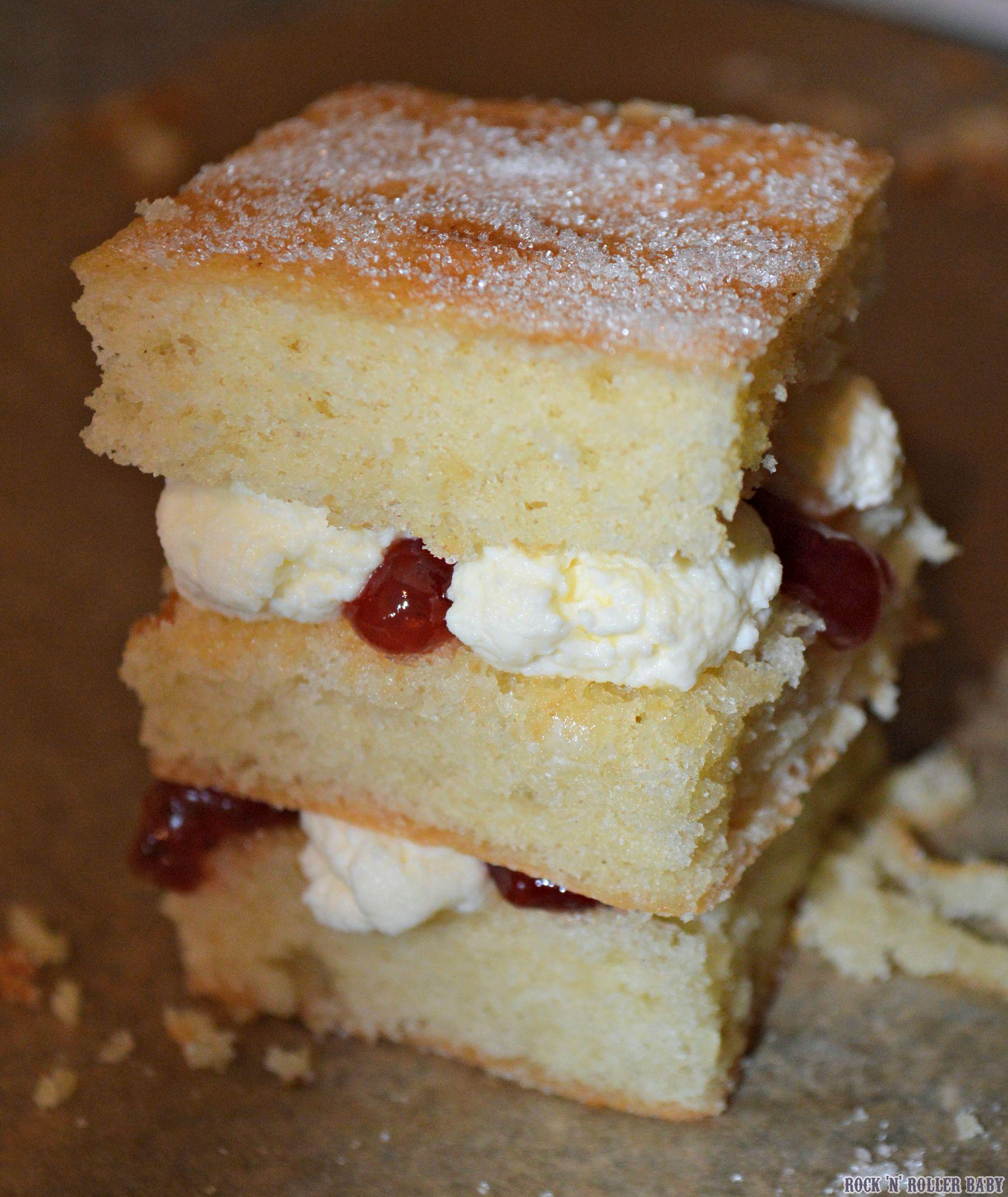 Mini Victoria Sponge Cakes! RocknRollerBaby