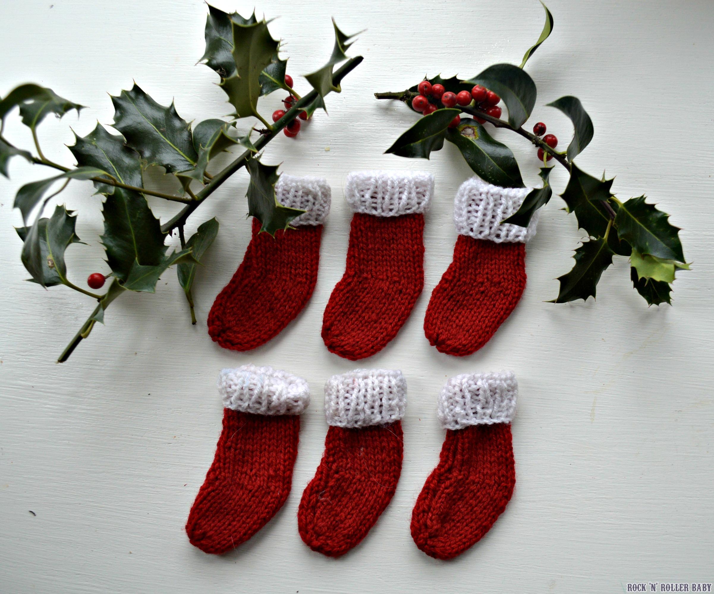 Mini Christmas Stockings FREE Knitting Pattern